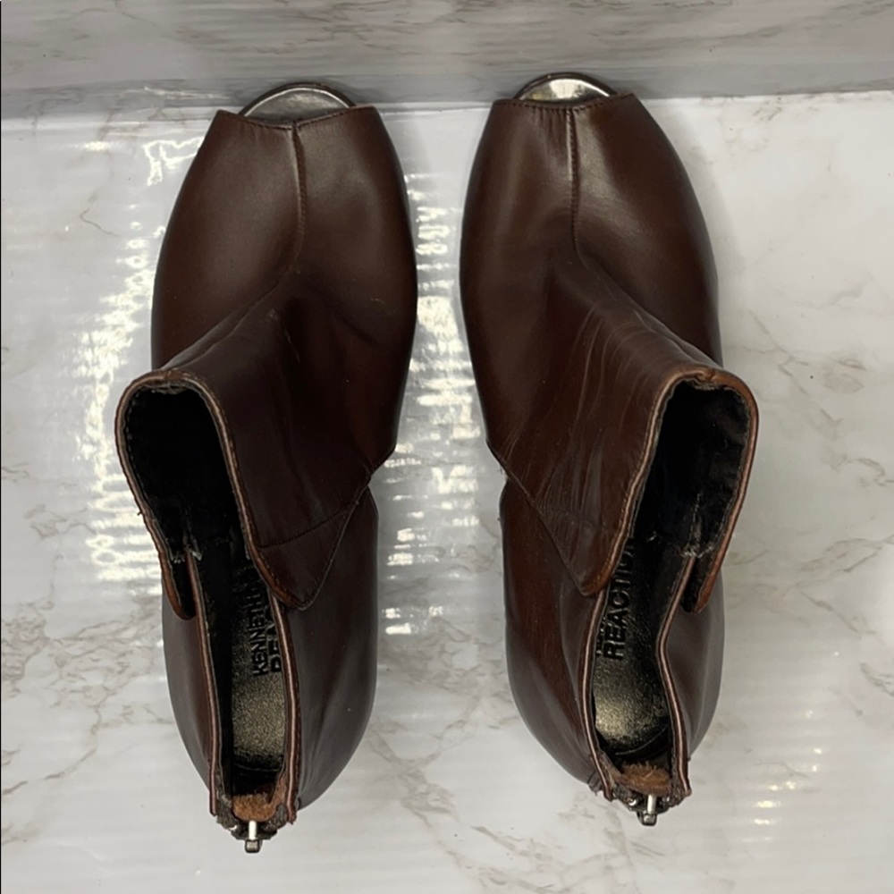 Kenneth Cole Reaction - Ankle Booties - Picture 5 of 14